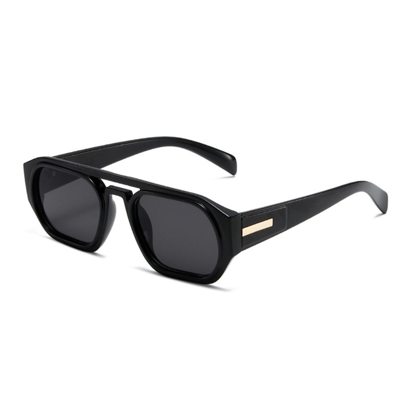 Double-beam plastic sunglasses decorated with simple metal strips, they block sunlight, protect eyes from UV rays and flatter facial shapes, perfect for daily outings and versatile matching